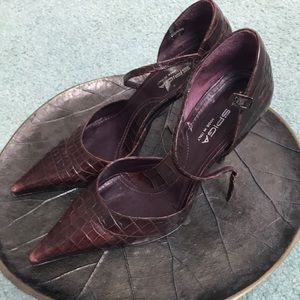 Via Spiga Burgundy Croc Embossed Pumps